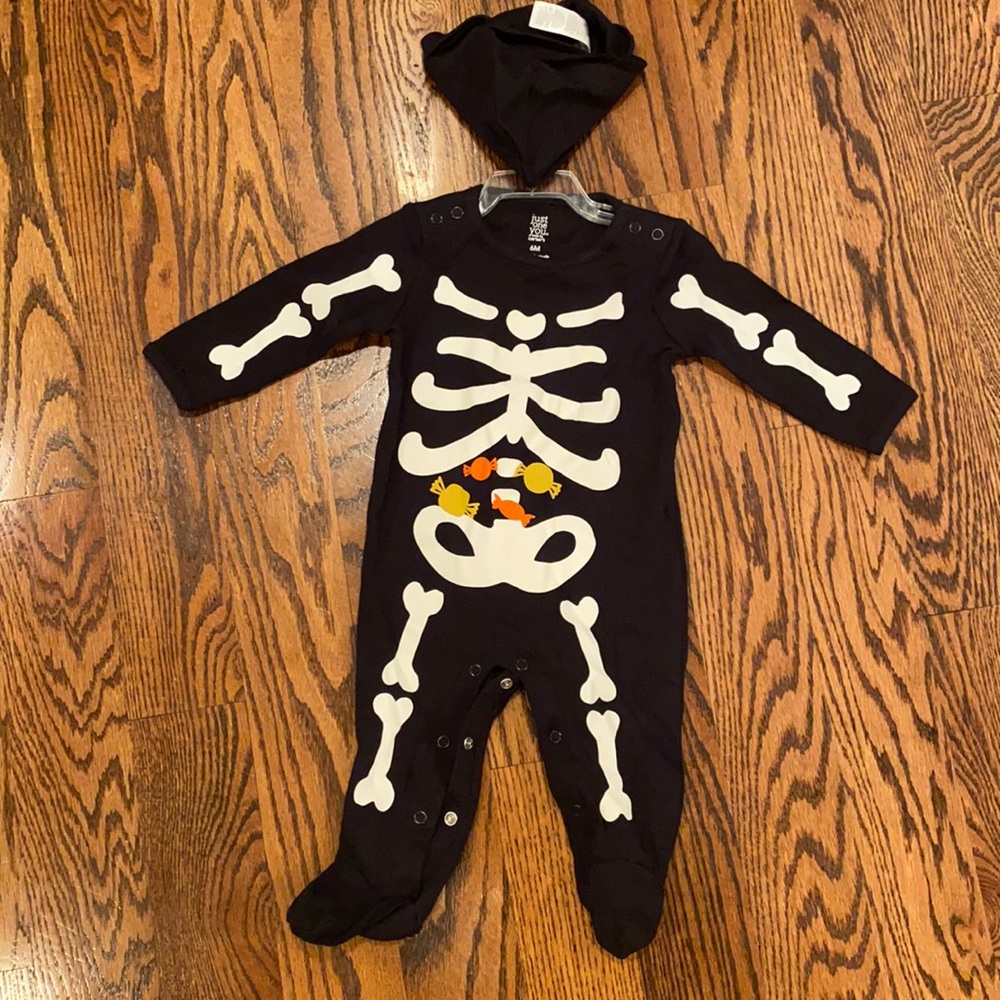 Adorable skeleton onesie